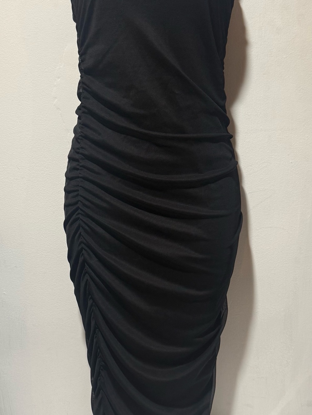 PrettyLittleThing Black Ruched Midi Dress